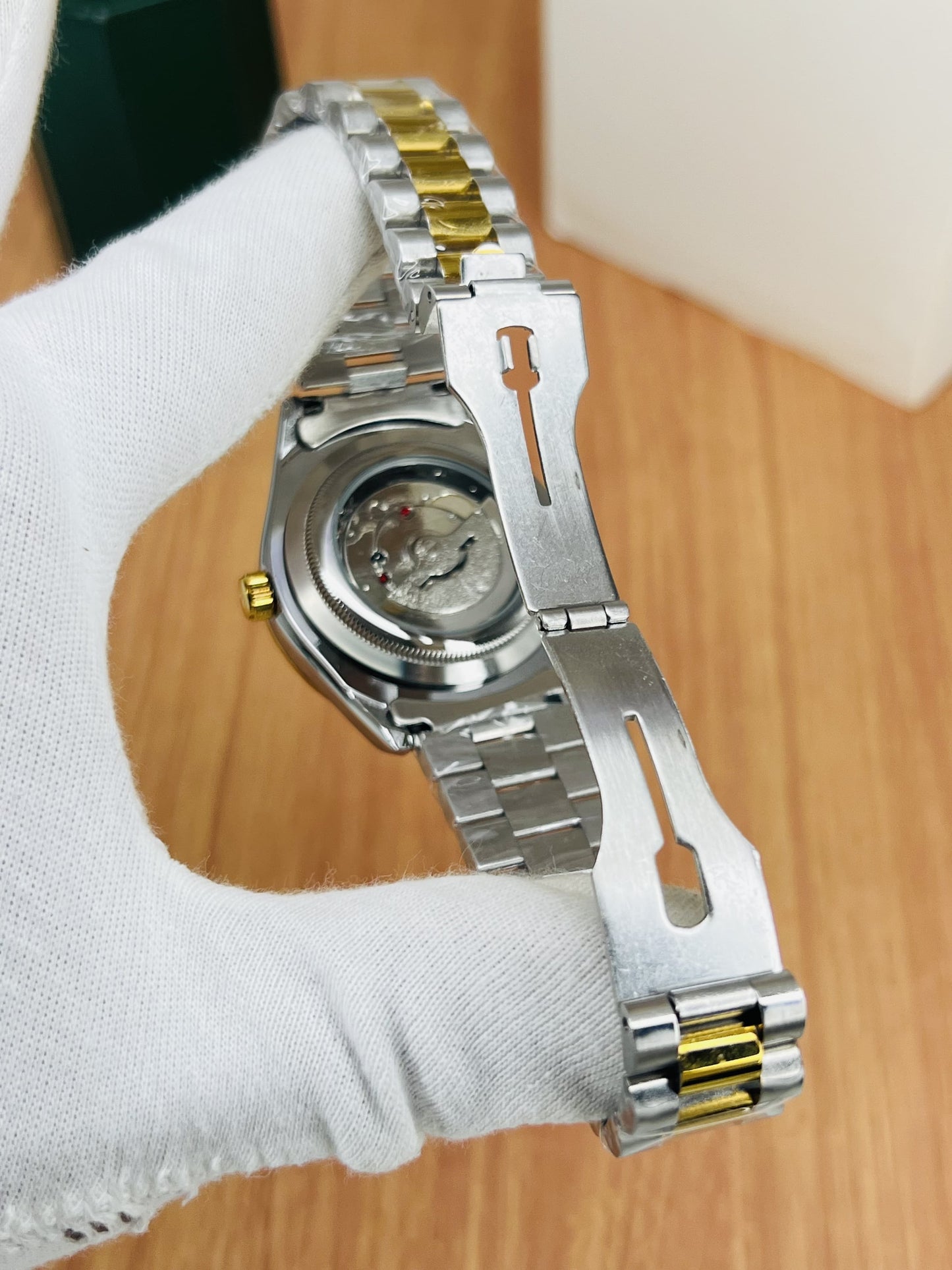 ROLEX DATEADJUST PLAIN BEZEL – STONE DIAL EDITION