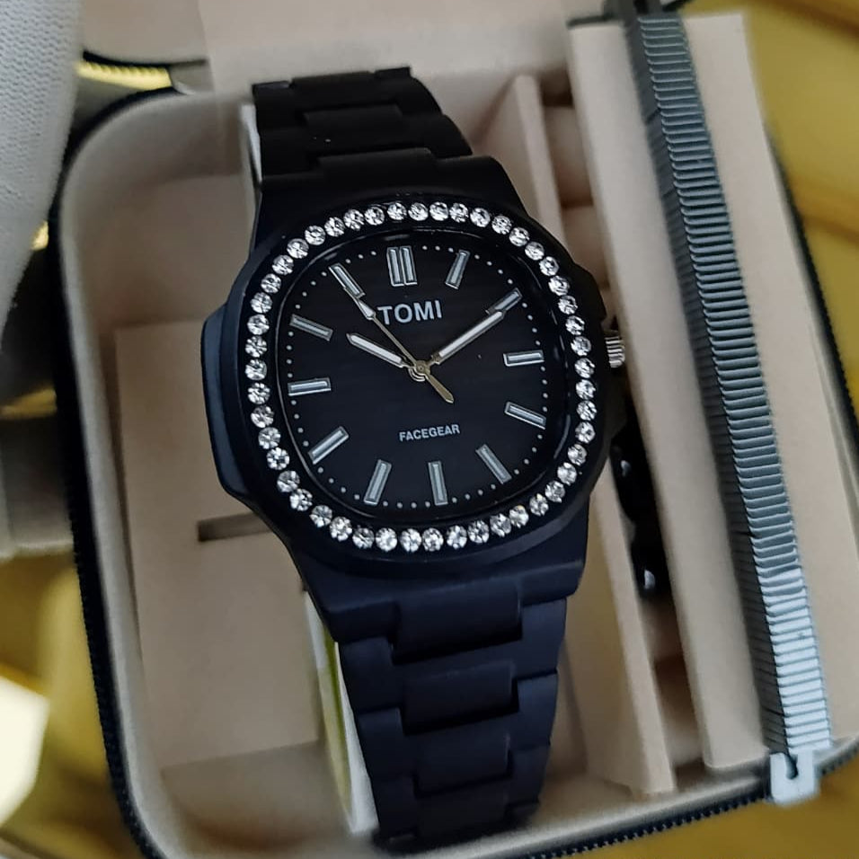 TOMI DAIMONDS STONE WATCH BLACK